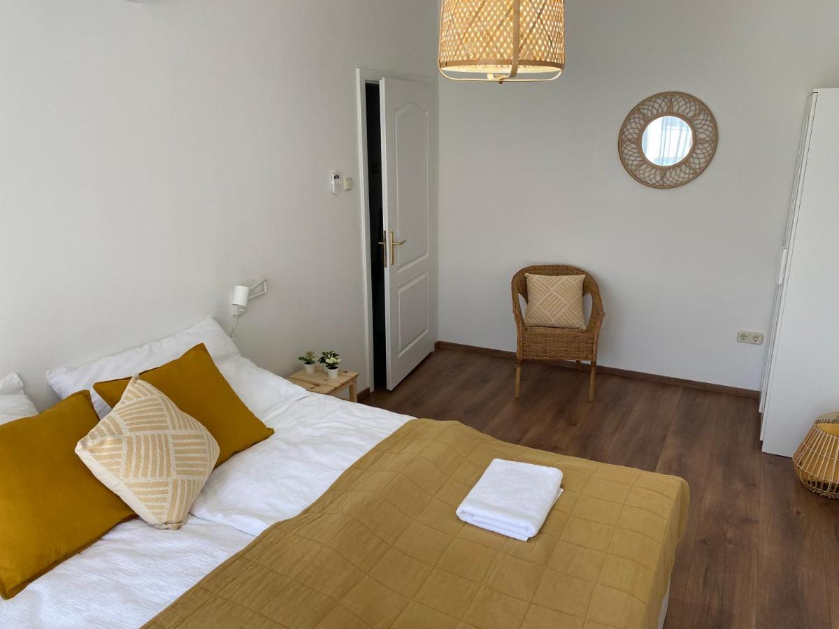 Sziget Apartment Győr Kültér fotó